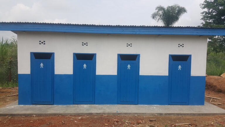 Projet de rehabilitation des douches et Latrines dans le territoire de Rutshuru